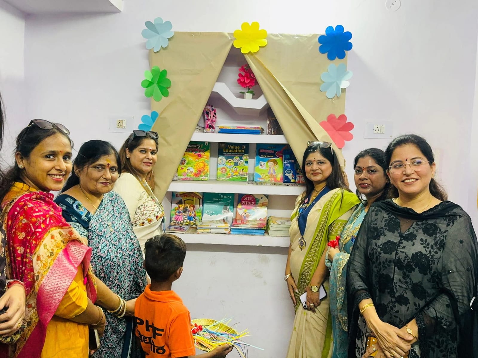 Vidhya Peeth classroom library shelf inauguration with teachers